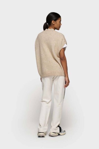 Soft v-neck knit gilet earth 10 DAYS