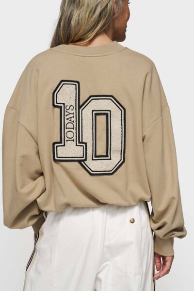Pleated sweater 10 earth 10 DAYS