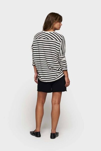 Loose long sleeve tee modal ecru/black 10 DAYS