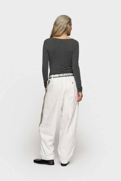 Extra long sleeve tee modal antra mel. 10 DAYS