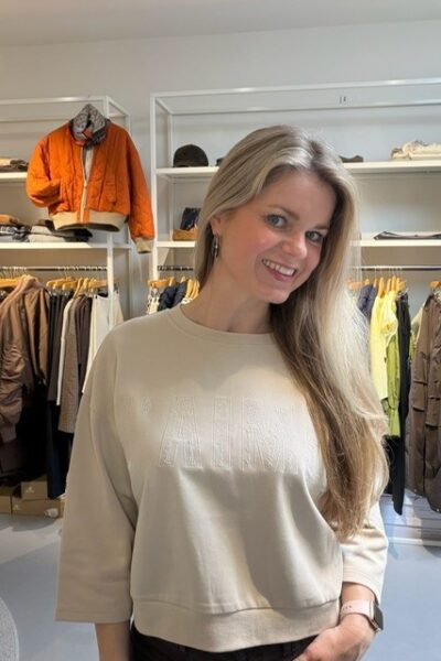 Elan sweater embroidery off white Aimee The Label