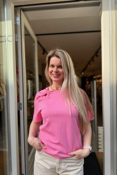 Vanya Rae t-shirt pink Aimee The Label