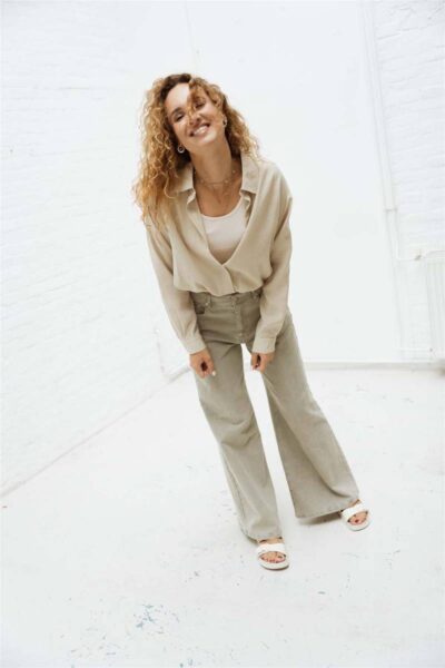 Doris blouse sand Aimee The Label