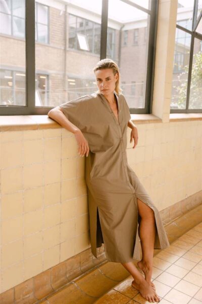 Miris dress taupe Aimee The Label