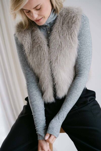 Isla gilets grey Aimee The Label