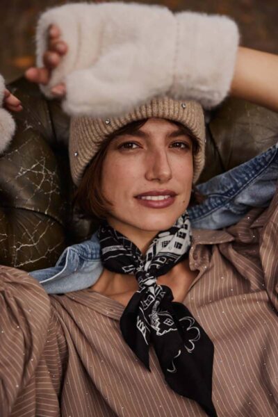 Britamu fingerless gloves cream Barts Amsterdam