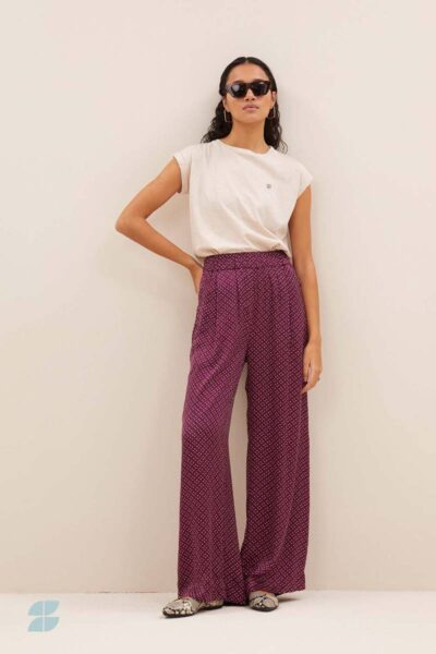 Thelma dots logo top oyster mel. By-Bar Amsterdam