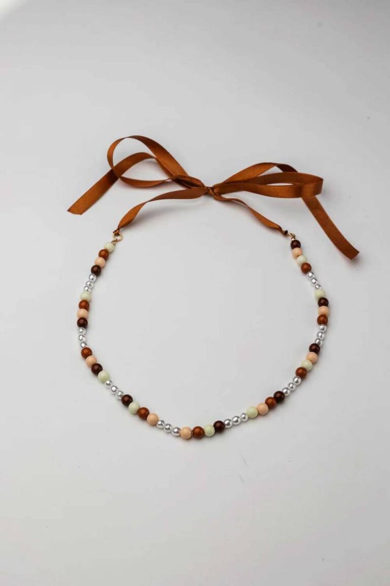Bead necklace brown BOW19