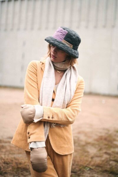 Witzia scarf cream Barts Amsterdam