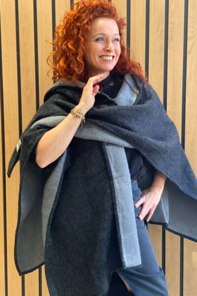 Venja poncho black Barts Amsterdam