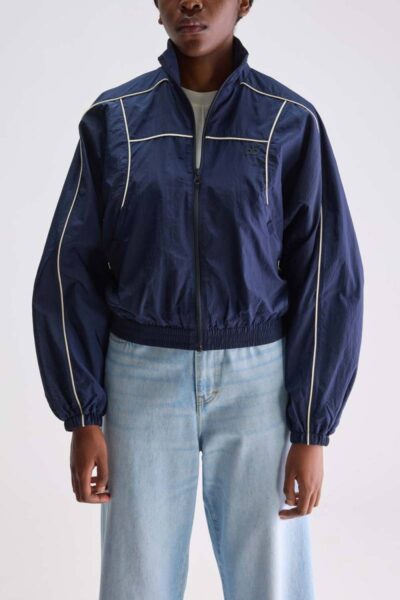 Tropy jackets captain Bellerose