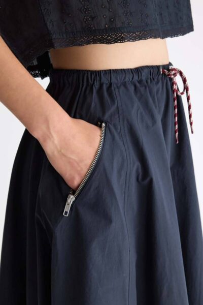 Harlin skirts captain Bellerose