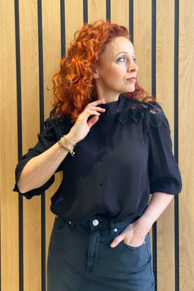 Lilli katanas shirt black Bruuns Bazaar