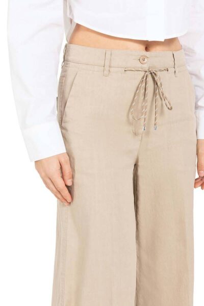 Adrienne summer linen stretch flat white Cambio