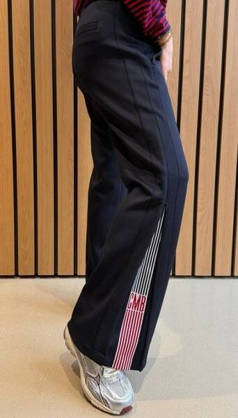 Amelia galon black indigo blue Cambio