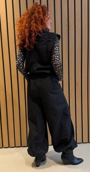 Acasia waistcoat black Co’Couture