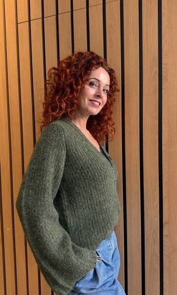 Charlie v-cardigan military olive Co’Couture