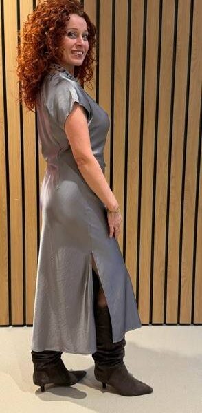 Idun wing dress taupe Co’Couture