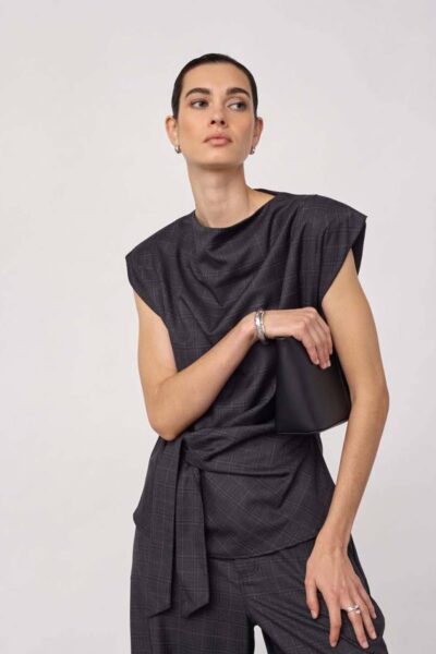 Elora check pleat top dark grey Co’Couture