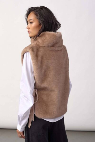 Fera faux collar creme Co’Couture