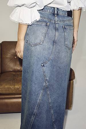 Darin long slit skirt denim blue Co’Couture