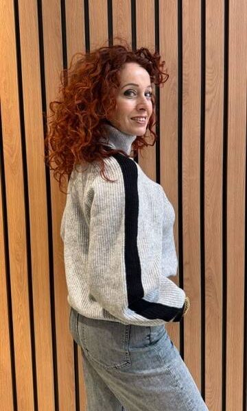 Row roll neck rib knit pale grey Co’Couture