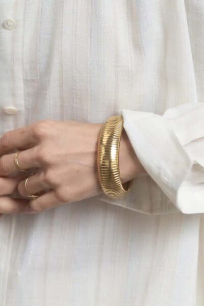 Vergulde ronde bangle Ellen Beekmans