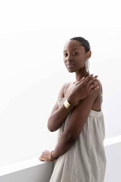 Vergulde brede armband Ellen Beekmans