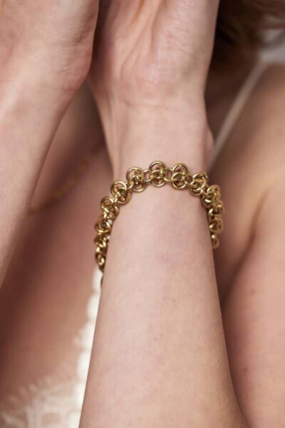 Gouden armband met cirkel schakels Ellen Beekmans