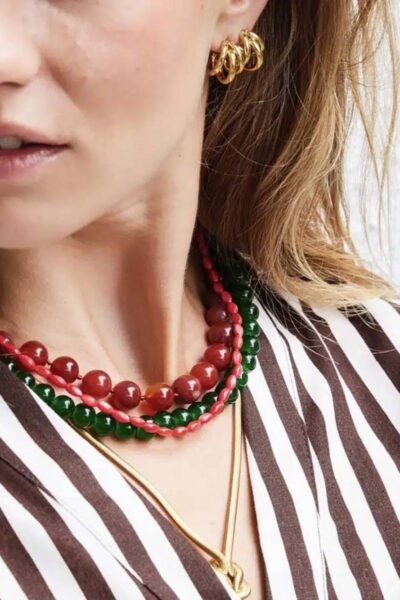 Schelpenketting rood Ellen Beekmans