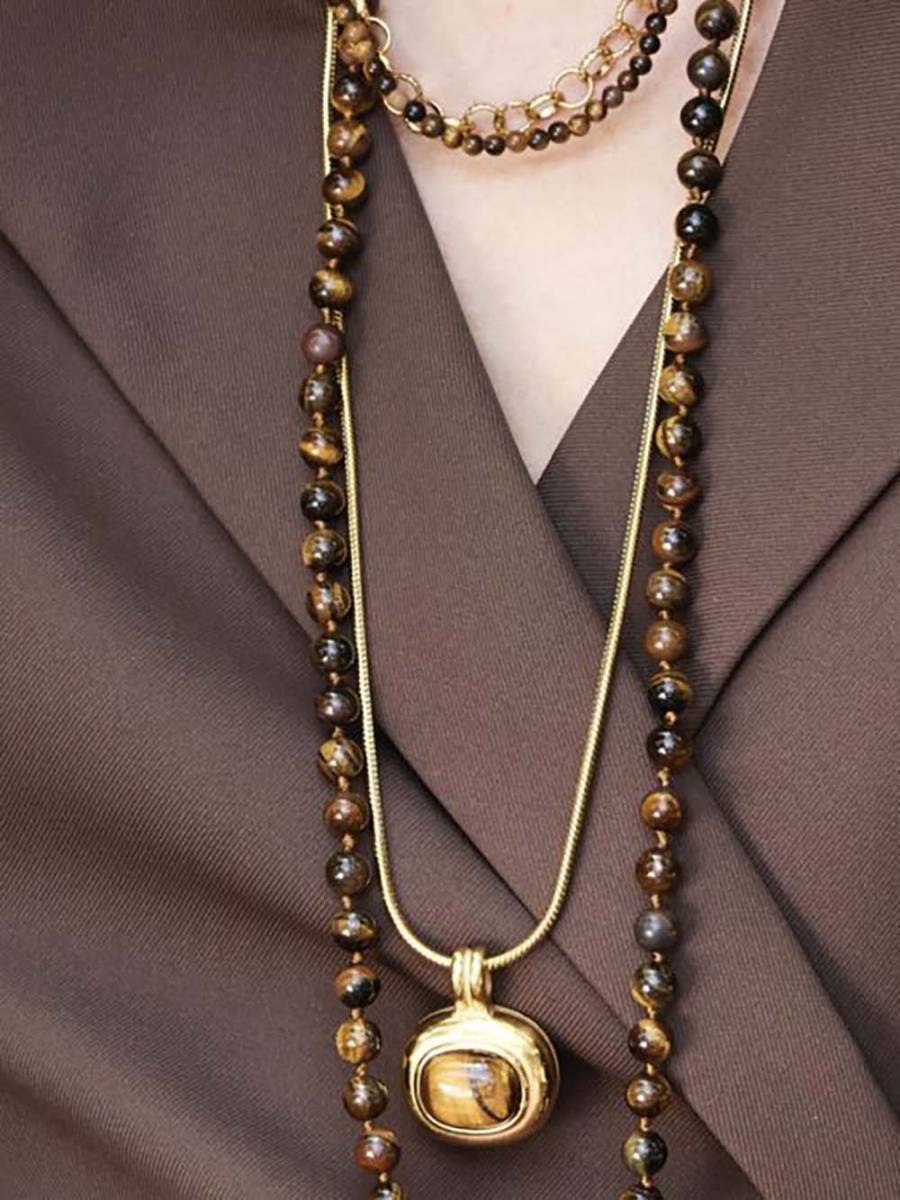 Ketting met gouden hanger/gemstone Ellen Beekmans