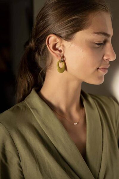 Fijne ketting met 3 parel Ellen Beekmans