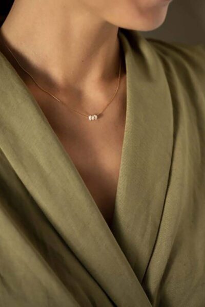 Fijne ketting met 3 parel Ellen Beekmans