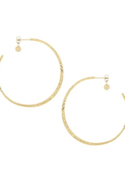 Platte gehamerde oorringen large Ellen Beekmans