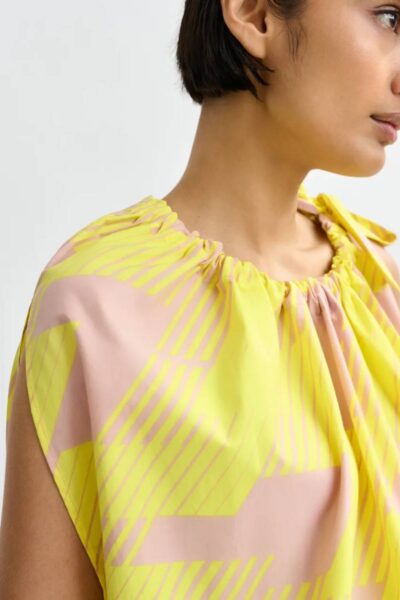 Jaylah smocked top C1 safety first Essentiel