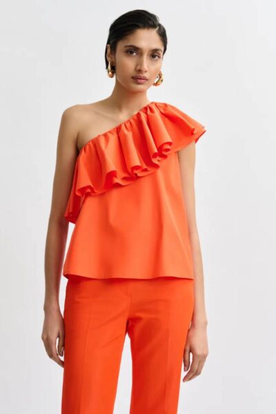 Jillian asym ruffle top fire glow Essentiel