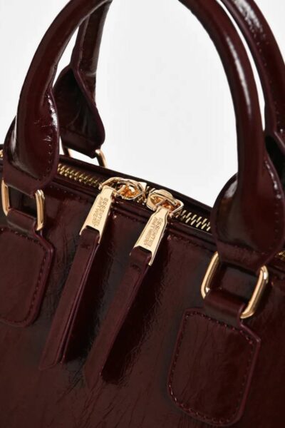 Karla shiny handbag bear me Essentiel