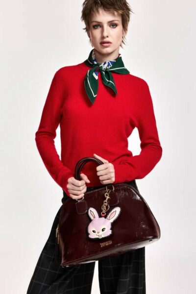 Karla shiny handbag bear me Essentiel