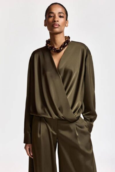 Kolkwitzia draping wrap top dusty green Essentiel