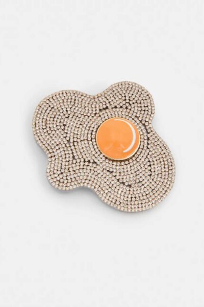 Kombra egg brooch Essentiel Antwerp