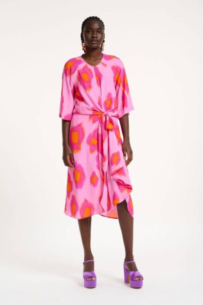 Dainty floaty sleeve dress C2 pink necta Essentiel