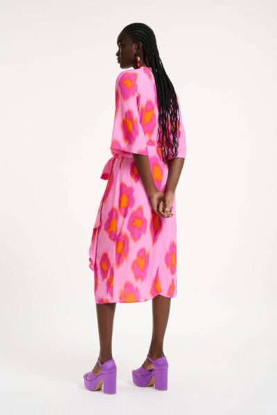 Dainty floaty sleeve dress C2 pink necta Essentiel