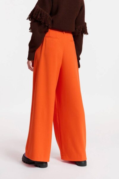 Employ pleated leg pants curcuma Essentiel