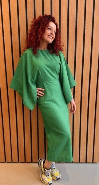 Hermione midi lenght dress pine needle Essentiel