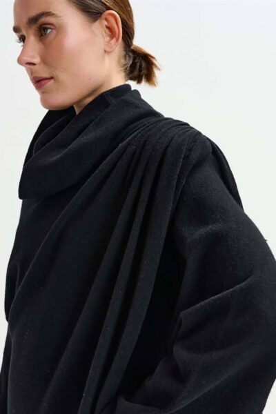 Illow knitted dress black Essentiel