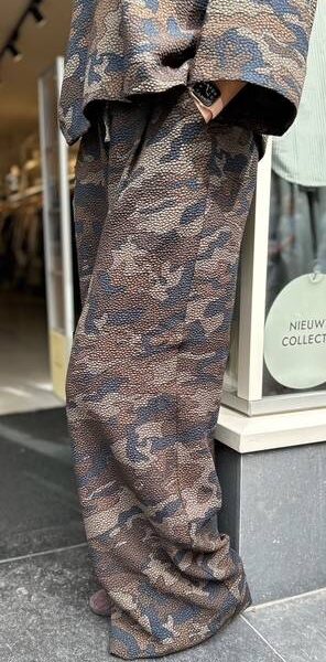 Itchy waist pant C2 black Essentiel Antwerp