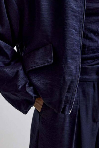 Lacy satin navy Femmes du Sud