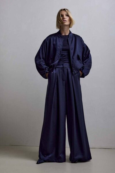 Lacy satin navy Femmes du Sud