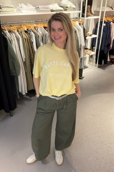 Noma acid curve studio tee pale yellow L’Amitie