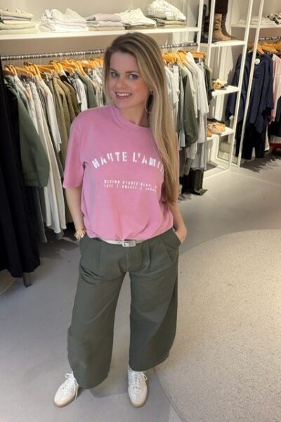 Noma acid curve studio tee pink Haute L’Amitie